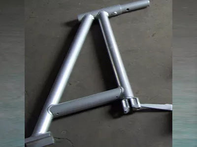 盘型三角架